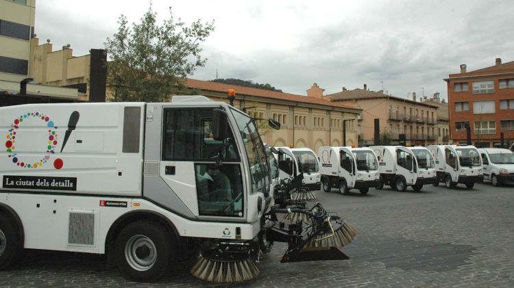 Les noves màquines d'escombrar que posarà en funcionament l'empresa de neteja a Olot.