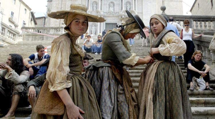 Uns figurants durant el rodatge d'El Perfum a Girona. CDRI Girona