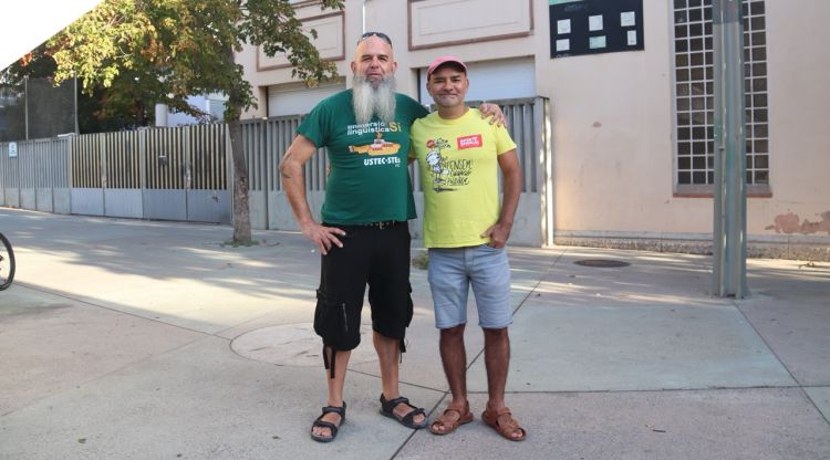 El portaveu d'USTEC a les comarques gironines, Robert Pastor, i el responsable de la Intersindical a Girona, Jorge Morales. ACN