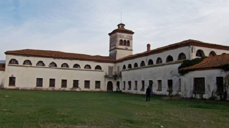 Edifici de Torre Mornau a la finca posada en venda © AG