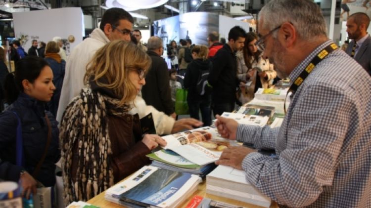 Visitants al Saló del Turisme 2012 © ACN