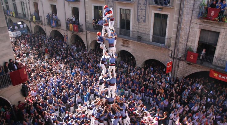 Els Minyons a la Plaça del Vi de Girona per Sant Narcís el 2016. ACN