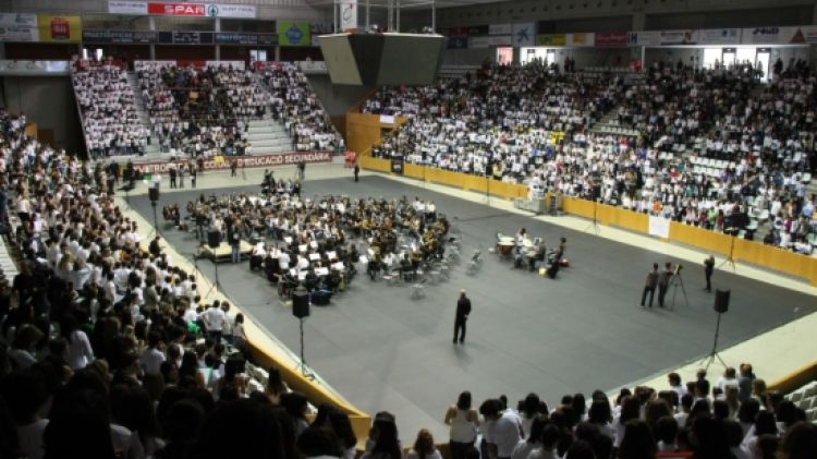 Més de 5.000 estudiants han omplert el pavelló de Fontajau © ACN