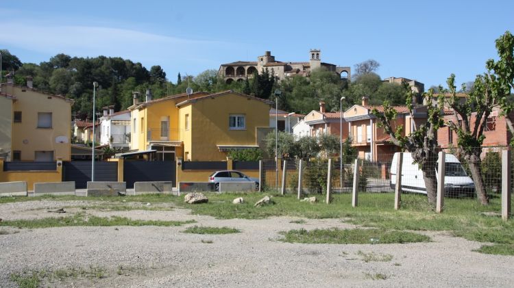 El nucli de Medinyà, situat al peu de la N-II, pertany al municipi de Sant Julià de Ramis d'ençà del 1972 © ACN