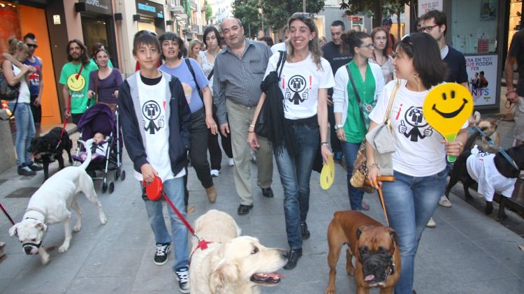 La manifestació ha començat a la plaça Catalunya de Girona i ha acabat a la plaça del Vi © ACN