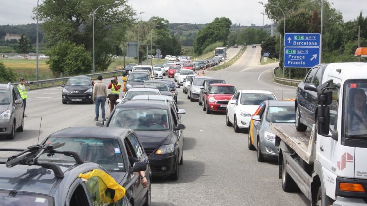 Un moment de la mobilització d'aquest matí al peatge Girona Sud © M. Estarriola