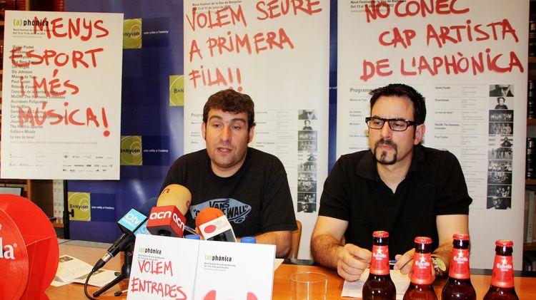 El director artístic de l'(a)phònica, Francesc Viladiu (esquerra), i el regidor de Cultura, Jordi Bosch © ACN
