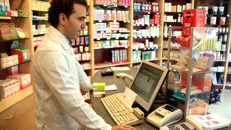 Un farmacèutic gironí en una imatge d'arxiu