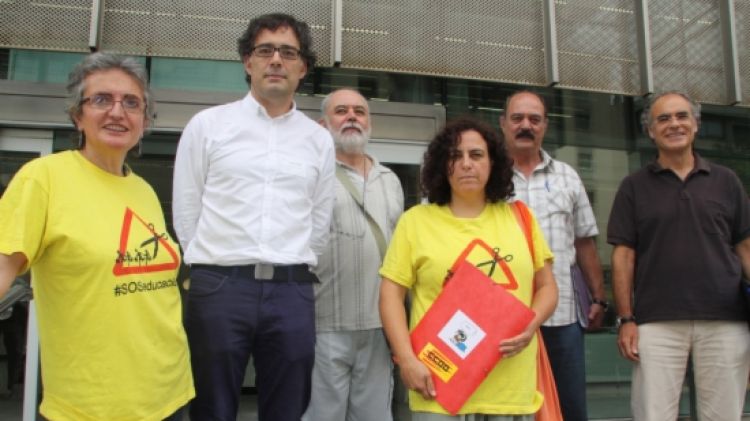 Els reprsentants dels sindicats han denunciat les retallades de la plantillla © ACN