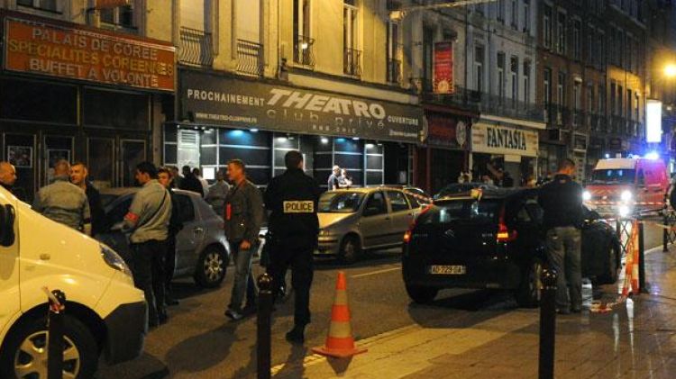 Els fets van tenir lloc davant la discoteca "Le Theatro" © AFP