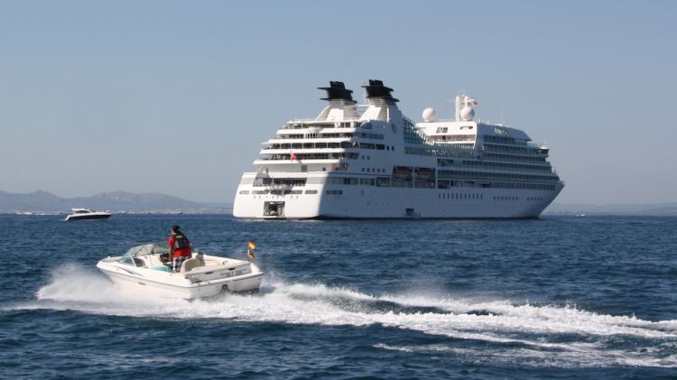 El creuer Seabourn a Roses (arxiu)