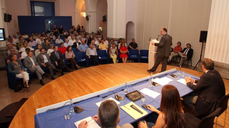 Un instant durant la celebració del dia del 'Pacte dels Alcaldes' a la Casa de Cultura de Girona © Pere Duran