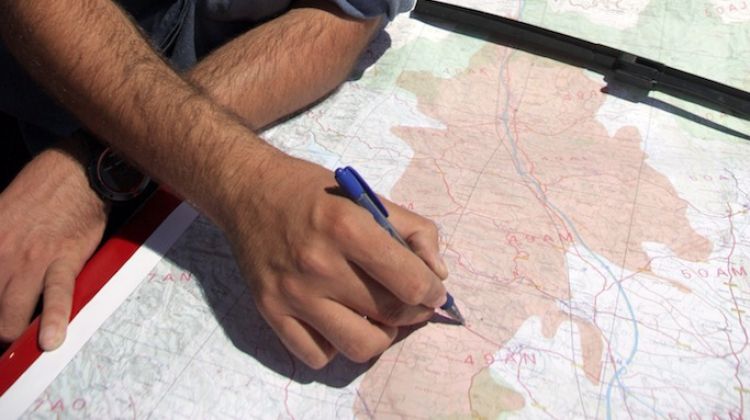 Un Bomber mostrant la zona afectata © ACN