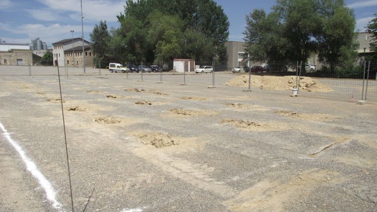 Els operaris ja han començat els fonaments que acolliran els mòduls prefabricats © ACN