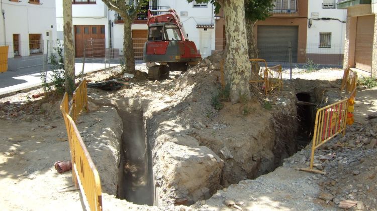 Roses no recuperarà el refugi antiaeri que hi ha al subsòl de la plaça Prim perquè està molt deteriorat