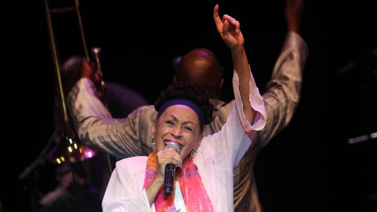 Omara Portuondo ahir al Festival Castell de Peralada © Joan Castro/Iconna