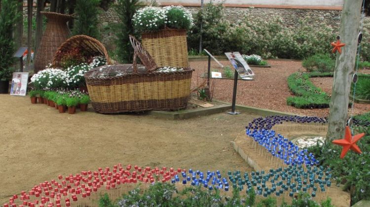 La casa de cultura de les Bernardes s'ha omplert de flors © AG