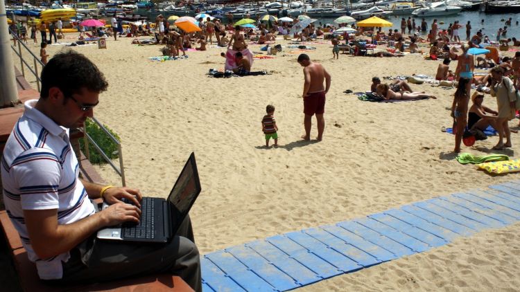 Un dels punts on han detectat problemes de connexió és la platja de Llafranc © ACN