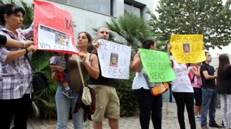Pares de víctimes davant dels jutjats per reclamar que entri a presó © ACN