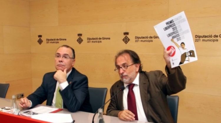 Jaume Torramadé i el president de l'associació LiberPress, Carles McCragh © ACN