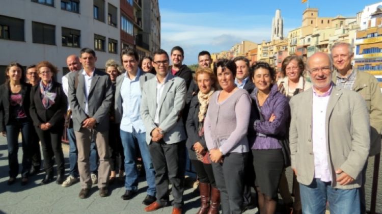 La candidatura d'ERC s'ha fotografiat al complet aquesta tarda a Girona © ACN