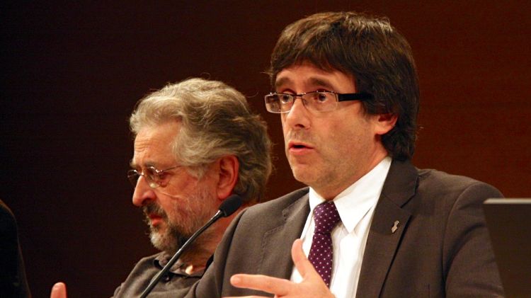 L'alcalde, Carles Puigdemont, durant l'Audiència Pública del TAV © ACN
