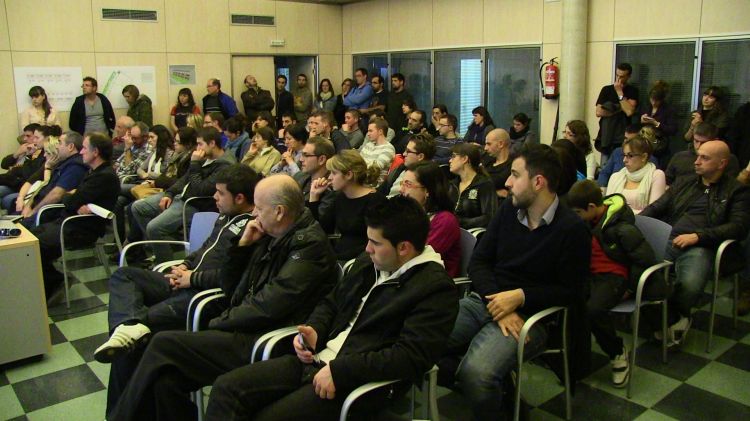 La sala d'actes es va quedar petita per escoltar la proposta