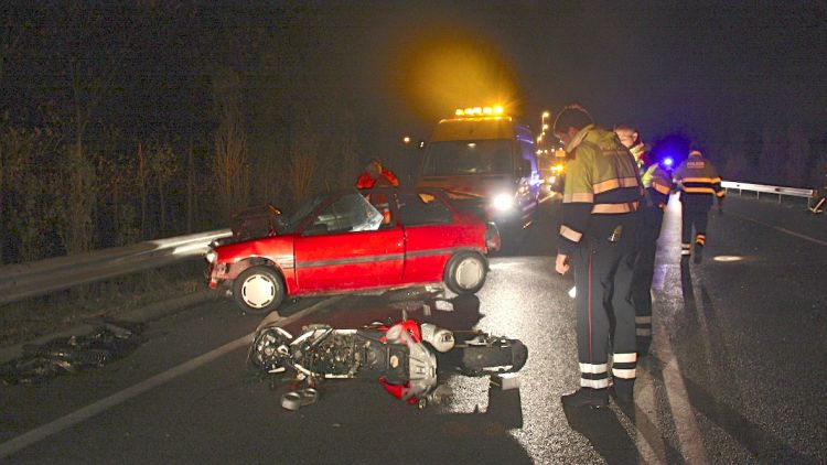 En l'accident, un motorista ha perdut la vida i una altre persona ha quedat ferida greu © ACN