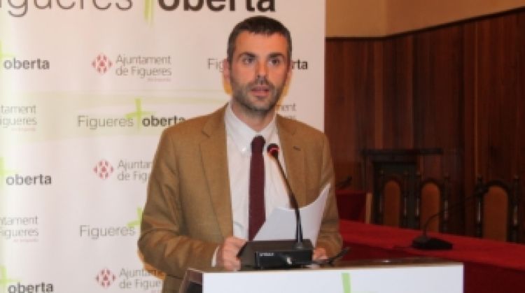 Manuel Toro (esquerra) i l'alcalde de Figueres, Santi Vila © ACN