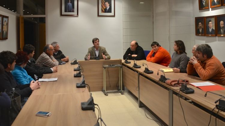 Alcaldes i regidors de nou municipis reunits a l'Escala