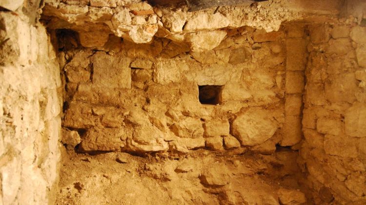 Imatge de les excavacions que es van iniciar al Call Jueu fa un any i mig (arxiu)