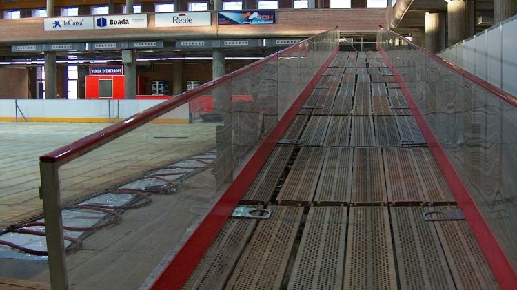 Aquest és el tobogan que s'ha instal·lat a la pista