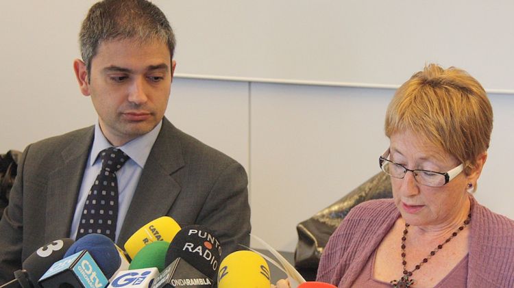 Jordi Martinoy i la directora dels serveis territorials de Justícia, Carme Sitjes © ACN