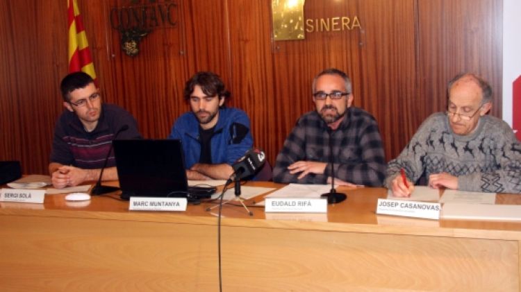 Membres de la plataforma ciutadana "Aturem el 'fracking'" presentada el desembre passat © ACN