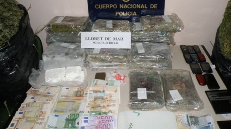 Imatge del material requisat al detingut a Lloret de Mar © ACN