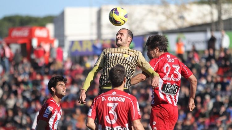 Molta lluita i poc futbol entre Girona i Almeria © Eudald Picas/LaJornada.cat