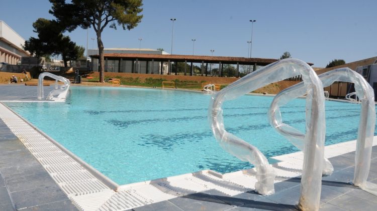 El preu de la piscina s'encarirà per tal d'intentar eixugar el deute © AG