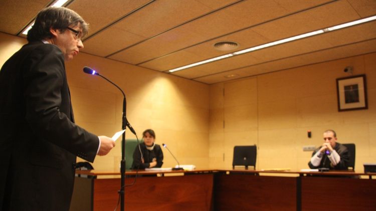 L'alcalde de Girona, Carles Puigdemont, declarant al jutjat © ACN