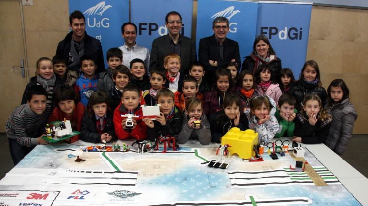 Alumnes de les escoles el Bosc de la Pabordia i el Pla de Girona © ACN