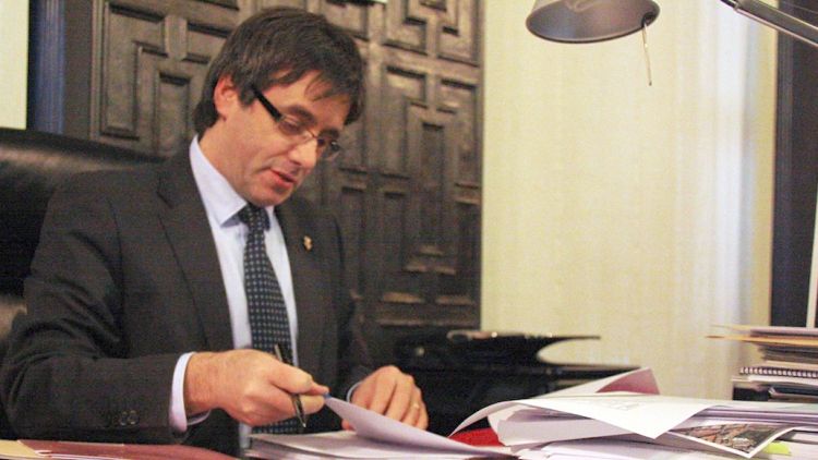 L'alcalde de Girona, Carles Puigdemont, al seu despatx © ACN