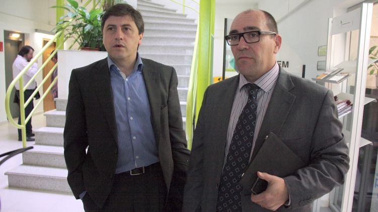 Jordi Orobitg (ERC) i Josep Antoni Frias (CiU) després de la reunió © ACN