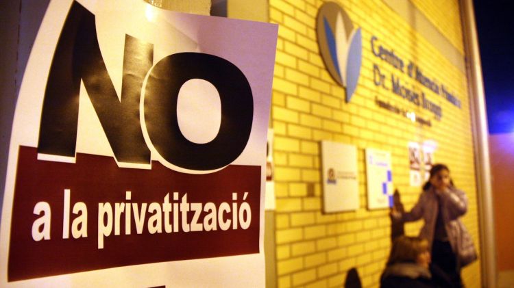 Imatge de la manifestació en contra de la privatització de l'ABS de l'Escala (arxiu)