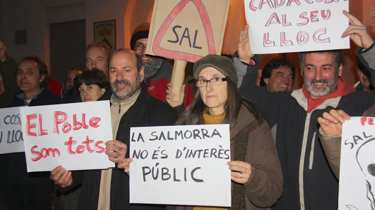 Una de les protestes que es van fer a Sant Aniol de Finestres en contra de la planta de salmorres (arxiu)