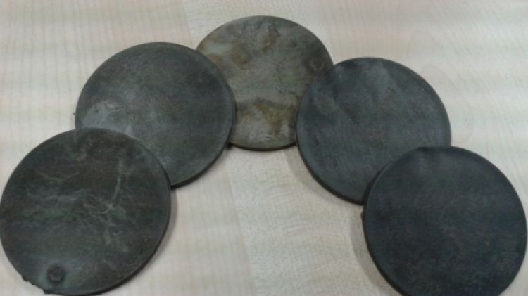 Una de les mostres d'aïllant aconseguida amb restes de pi
