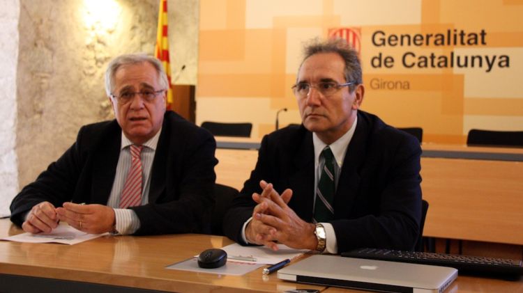 El director dels serveis territorials de Salut a Girona, Josep Trias, i el gerent de l'ICS i l'IAS, Vicenç Martínez © ACN