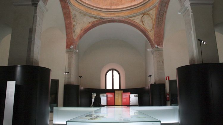 Es van trobar restes de pintura a la cúpula que presideix l'espai i s'ha restaurat respectant l'original © ACN