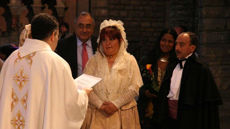 Casament a pagès de Ripoll de l'any 2008 quan van ser padrins dels nuvis el conseller Joaquim Nadal i la presentadora Asha Miró.