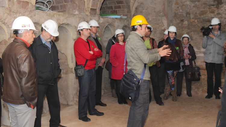 Una vintena de persones han pogut visitar per primera vegada l'interior del convent © ACN