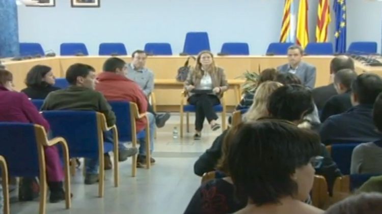 La trobada entre els pares i el consistori va tenir lloc a l'Ajuntament © Olot Televisió