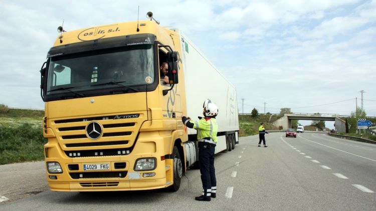 Controls policials a peu d'N-II i normalitat en les primeres hores d'aplicació de les restriccions © ACN